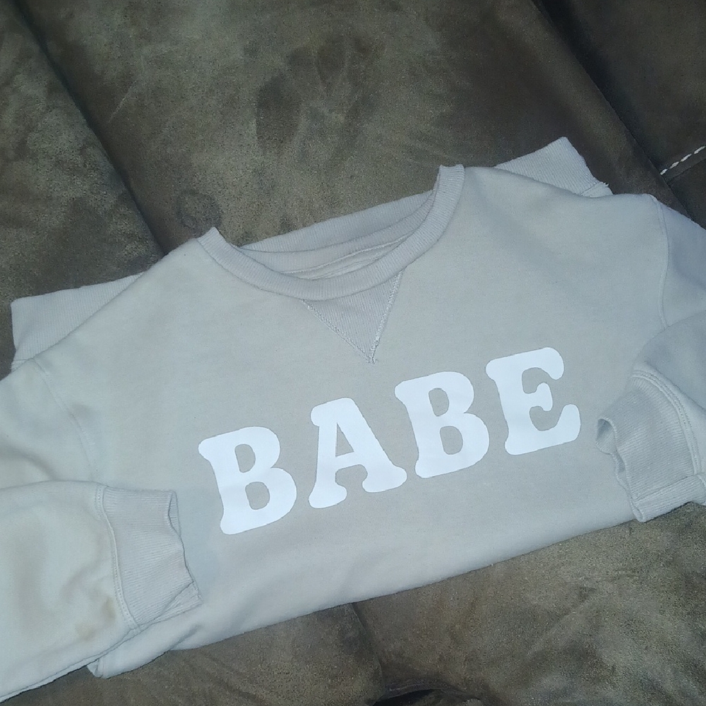 Kids Beige Sweatshirt with 'Babe' Print